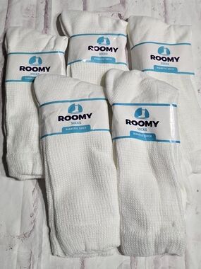 Roomy White Diabetic Casual Crew Socks - 5 Pack, Size 10-13